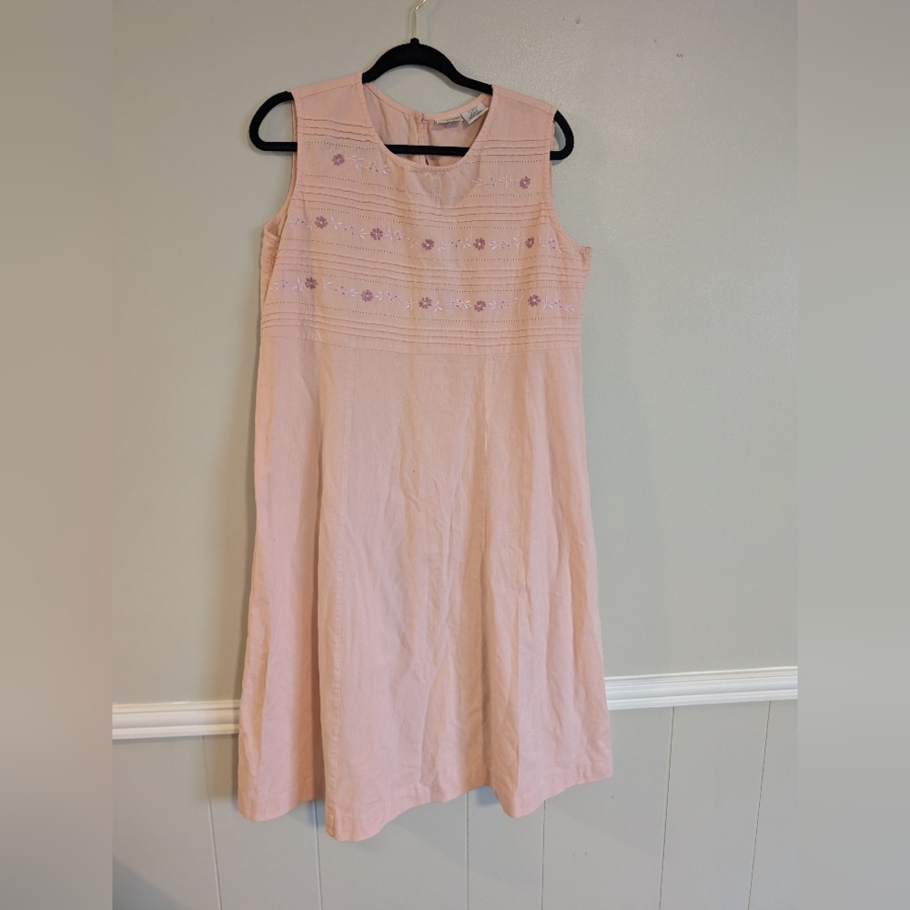 ✨5 For $50 Vintage Two Twenty Flower Embroidery Dress‎ Size LP